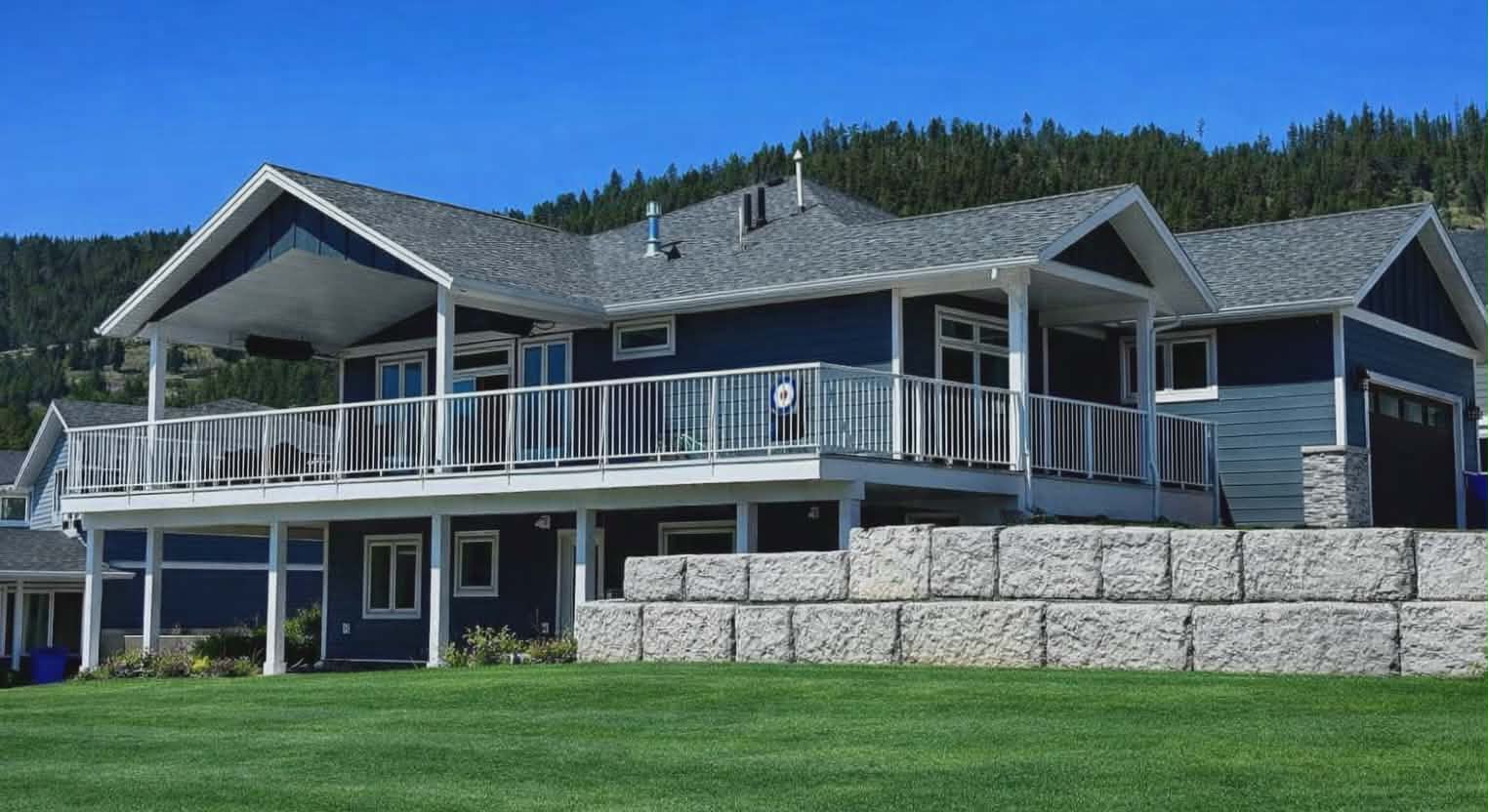 Completed seamless gutter installation on a Cariboo home (photo 19)