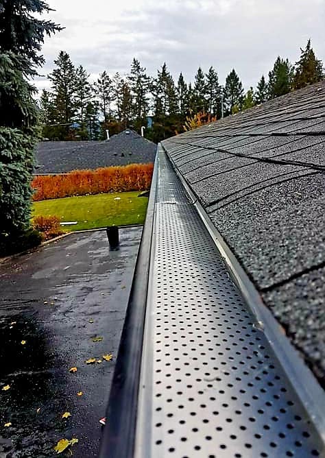 Completed seamless gutter installation on a Cariboo home (photo 20)
