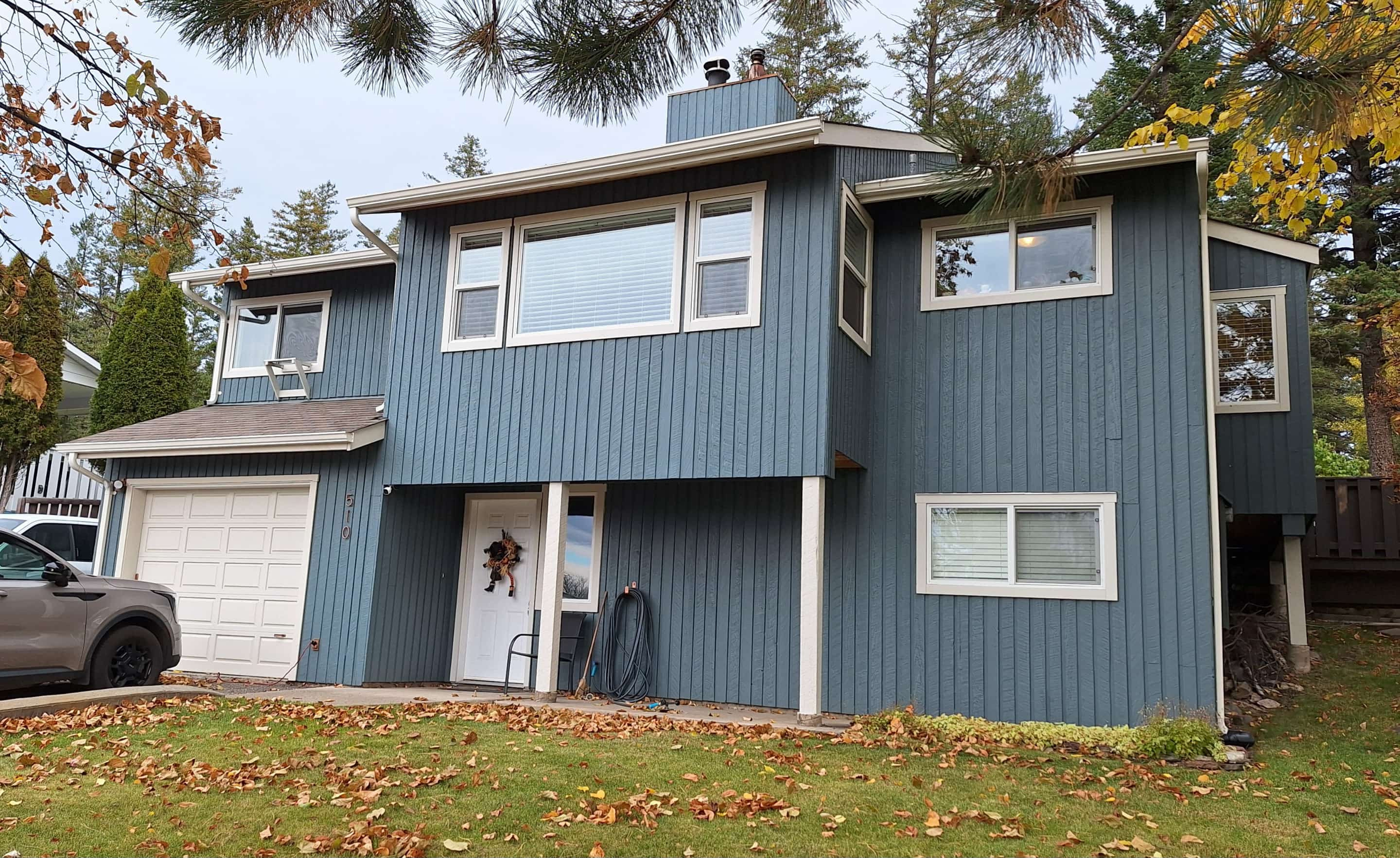 Completed seamless gutter installation on a Cariboo home (photo 8)